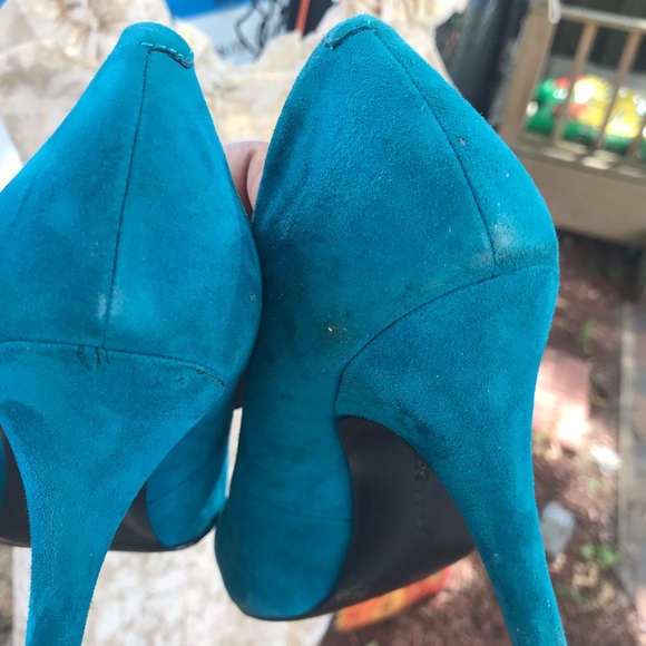 Shoes - Picture 7 of 8